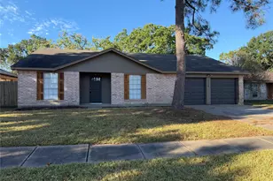 17234 Heritage Bay Dr, Webster, TX 77598 - Photo 1