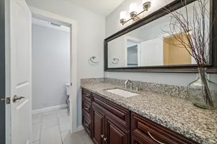 2910 Freshmeadows Dr, Houston, TX 77063 - Photo 14