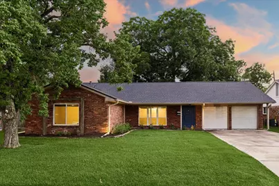 2910 Freshmeadows Drive, Houston, TX 77063 - Photo 2