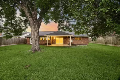 2910 Freshmeadows Drive, Houston, TX 77063 - Photo 20
