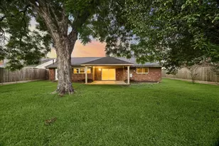 2910 Freshmeadows Dr, Houston, TX 77063 - Photo 20
