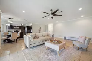 2910 Freshmeadows Dr, Houston, TX 77063 - Photo 6