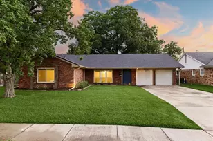 2910 Freshmeadows Dr, Houston, TX 77063 - Photo 1