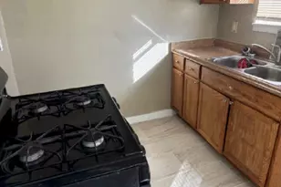 8219 Corinth St, Houston, TX 77051 - Photo 6