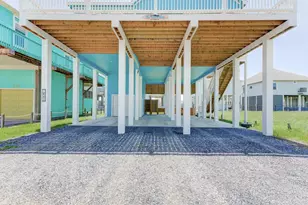 847 Beaumont Dr, Port Bolivar, TX 77650 - Photo 2