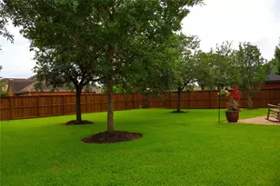 51 Red Maple Ct, Lake Jackson, TX 77566 - Photo 18