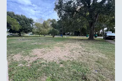 1026 Meyer Street, La Marque, TX 77568 - Photo 2