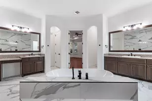 18 Player Vista Pl, The Woodlands, TX 77382 - Photo 16