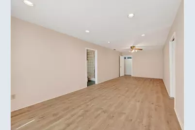 9611 Highmeadow Drive, Houston, TX 77063 - Photo 26