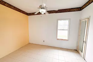 638 Kelly Ln, Angleton, TX 77515 - Photo 16