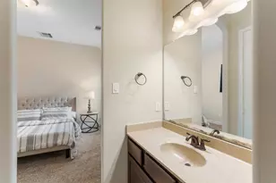 34 Danby Place, The Woodlands, TX 77375 - Photo 8