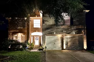 210 Windrift Ct, Sugar Land, TX 77479 - Photo 2
