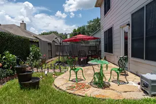 210 Windrift Ct, Sugar Land, TX 77479 - Photo 42