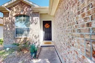 315 Crosby Village Dr, Crosby, TX 77532 - Photo 2