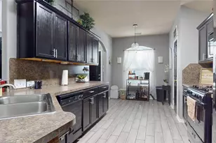 315 Crosby Village Dr, Crosby, TX 77532 - Photo 6