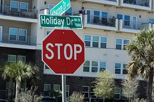 7112 N Holiday Dr, Galveston, TX 77550 - Photo 2