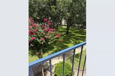 7112 N Holiday Drive, Galveston, TX 77550 - Photo 2