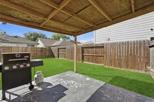 10918 Westbrae Village Dr, Houston, TX 77031 - Photo 14