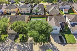 10918 Westbrae Village Dr, Houston, TX 77031 - Photo 16