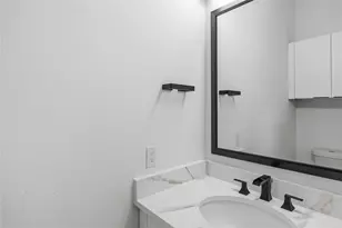 4210 New Orleans St, Houston, TX 77020 - Photo 8