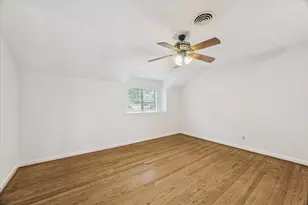 10518 Moorberry Ln, Houston, TX 77043 - Photo 14