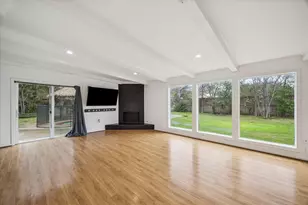 10518 Moorberry Ln, Houston, TX 77043 - Photo 2