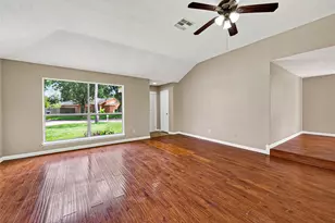 13847 Cherry Hollow Ln, Houston, TX 77082 - Photo 10