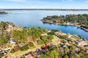 117 Lake View Cir, Montgomery, TX 77356 - Photo 1