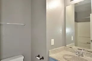 8904 Ledge St, Houston, TX 77075 - Photo 18