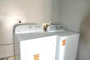 8904 Ledge St, Houston, TX 77075 - Photo 20