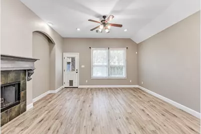 8310 Lake Tahoe Dr Drive, Nederland, TX 77627 - Photo 4