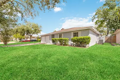 6111 Westbranch Drive, Houston, TX 77072 - Photo 2