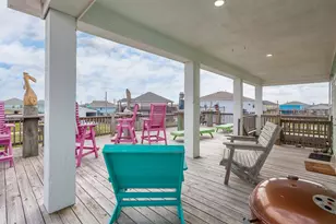 2110 Seahorse Ln, Crystal Beach, TX 77650 - Photo 10