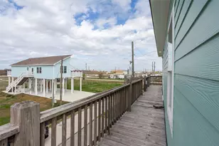 2110 Seahorse Ln, Crystal Beach, TX 77650 - Photo 14