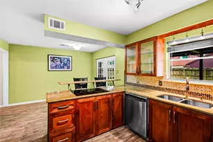 8203 Fernbrook Ln, Houston, TX 77070 - Photo 12