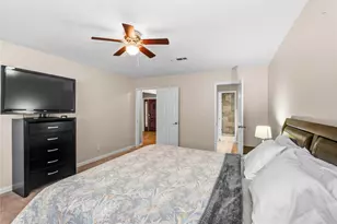 8203 Fernbrook Ln, Houston, TX 77070 - Photo 16