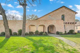 8203 Fernbrook Ln, Houston, TX 77070 - Photo 2