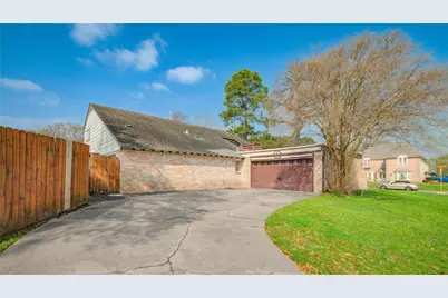 8203 Fernbrook Lane, Houston, TX 77070 - Photo 34