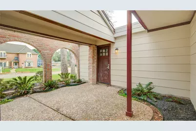 8203 Fernbrook Lane, Houston, TX 77070 - Photo 4