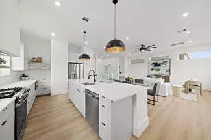 323 N Nagle St, Houston, TX 77003 - Photo 20