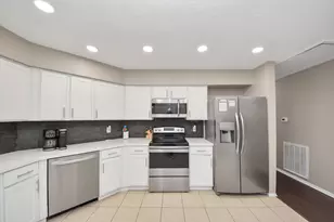 2519 Colonial Ridge Dr, Friendswood, TX 77546 - Photo 10