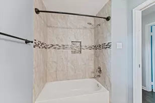 9639 Vogue Ln, Houston, TX 77080 - Photo 18