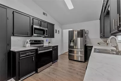 118 Finch Drive, Livingston, TX 77351 - Photo 2