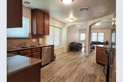 11742 Fortune Park Drive, Houston, TX 77047 - Photo 6