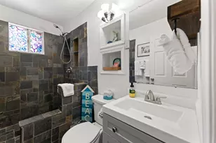 123 Bonita Ave, Galveston, TX 77550 - Photo 10