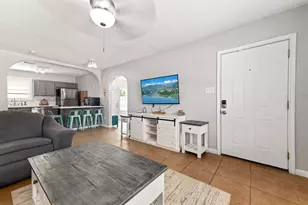 123 Bonita Ave, Galveston, TX 77550 - Photo 4