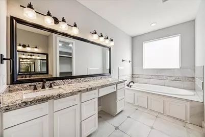 912 Yale Street #D, Houston, TX 77008 - Photo 24