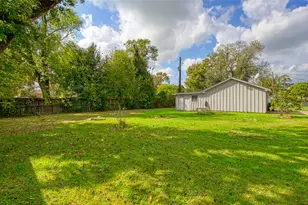 408 Rolling Wood Rd, Baytown, TX 77520 - Photo 18