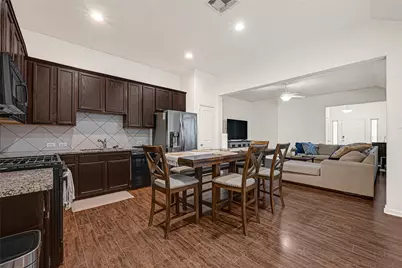 9414 Savannah Holly Drive, Houston, TX 77075 - Photo 8