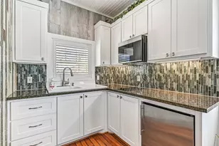 1227 Ball, Galveston, TX 77550 - Photo 32